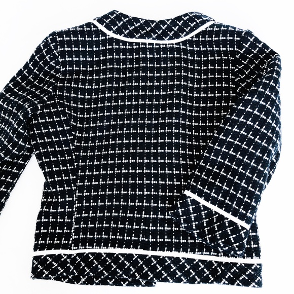 Classic Tweed Jacket - Picture 4 of 5